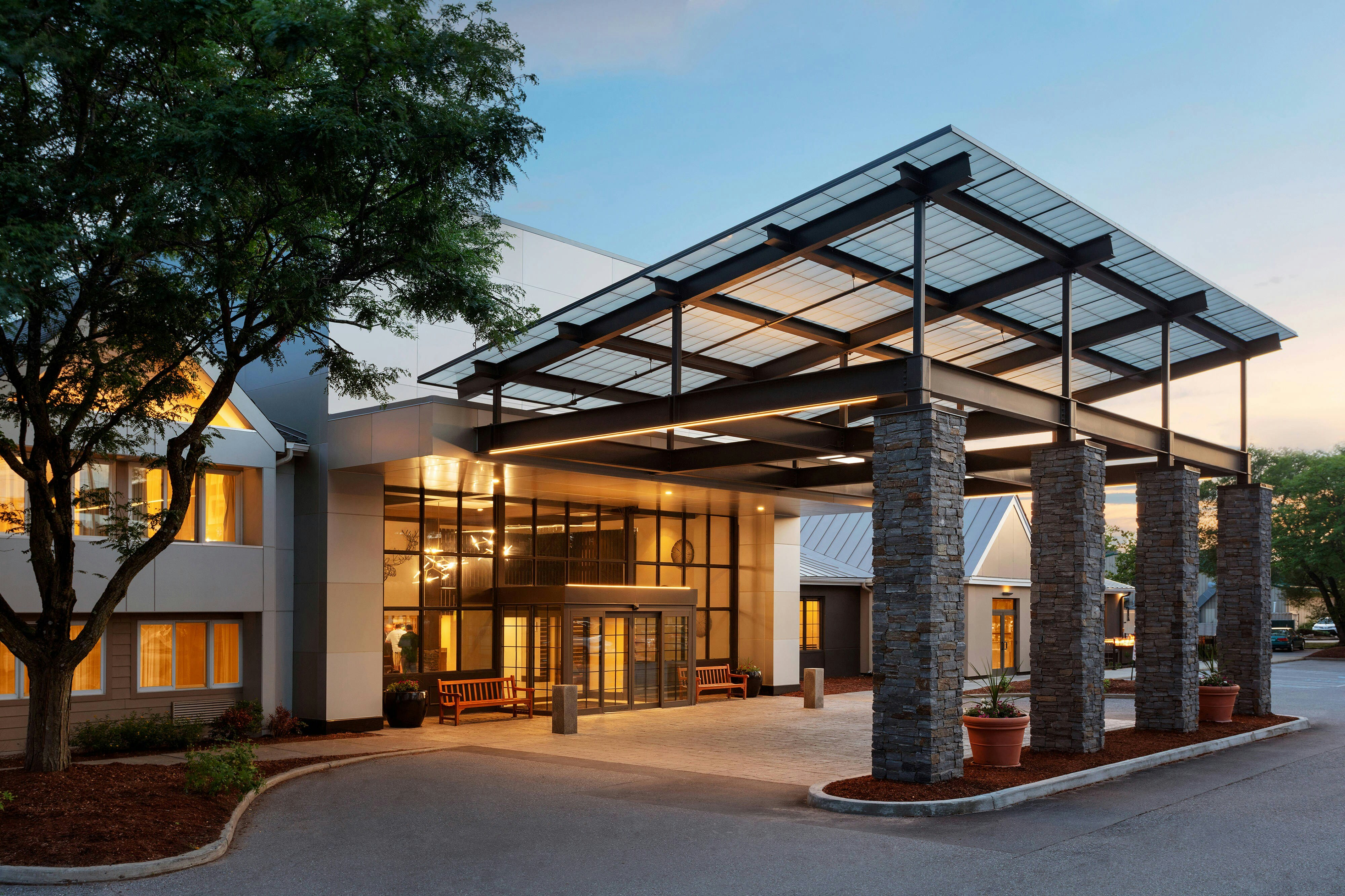Delta Hotels by Marriott Burlington 2/42