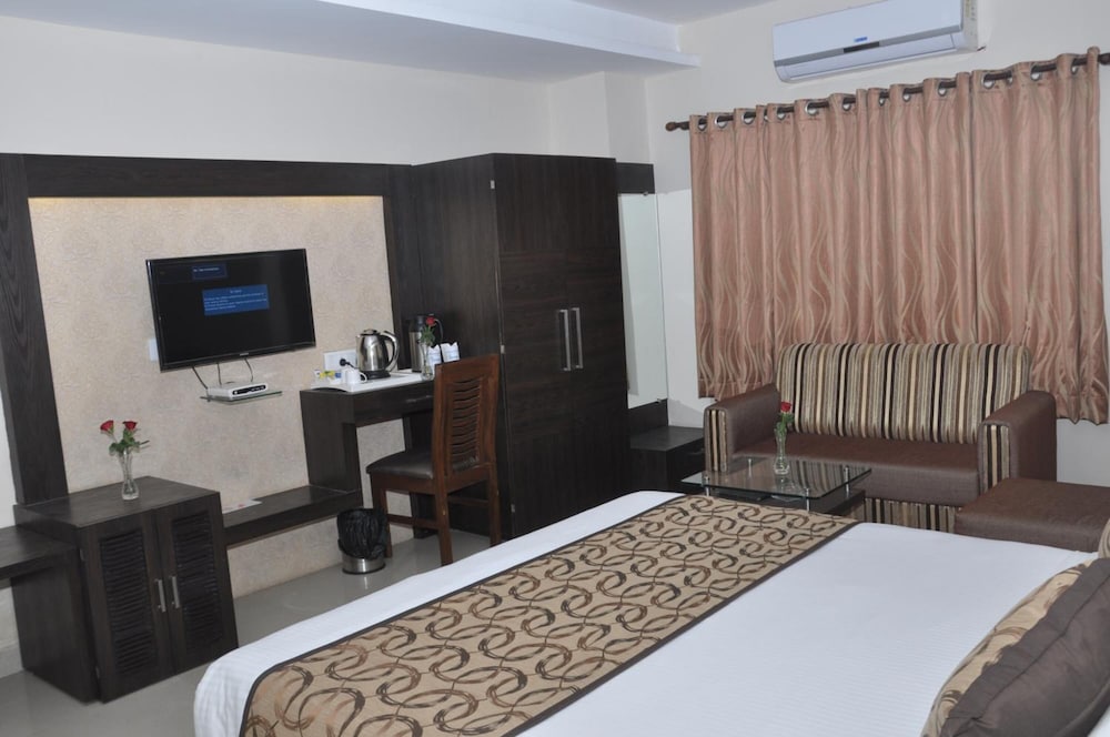 HOTEL GALAXY 6/32