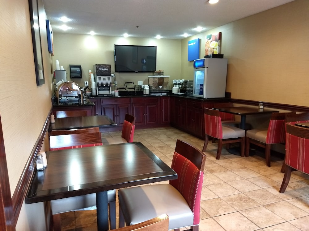 Comfort Inn Mount Vernon Downtown 20/28