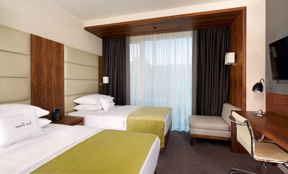 GUEST ROOM, TWIN BEDS