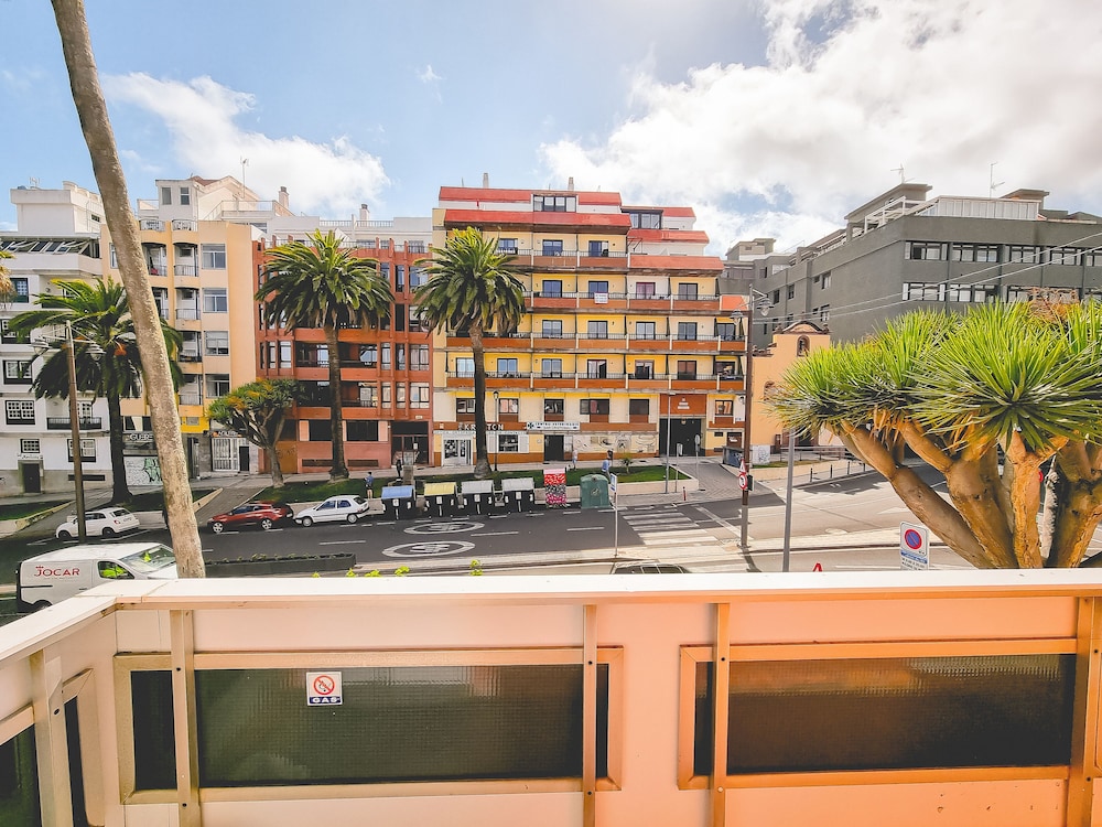 Aguere Nest Hostel 1/36