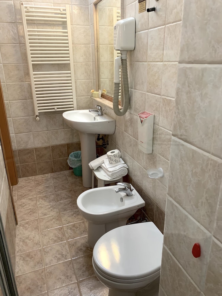 Albergo Del Cacciatore 48/49