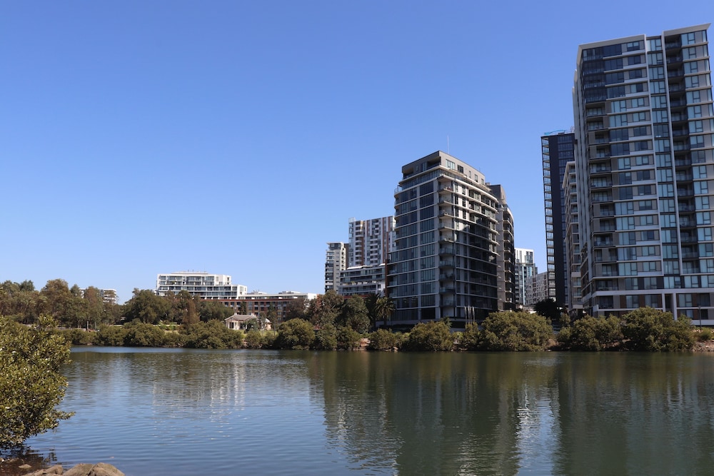 Novotel Sydney International Airport 68/72