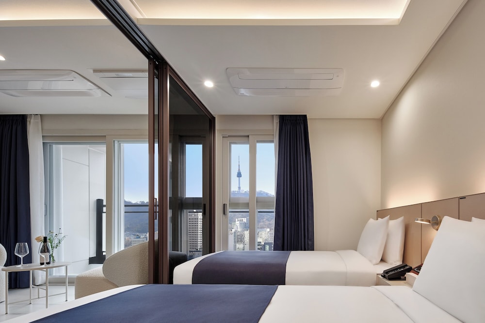 Premier Suite Twin