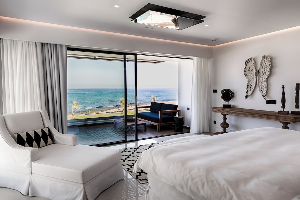 Dream, Villa, 2 King Beds, Beach Front, Private Pool