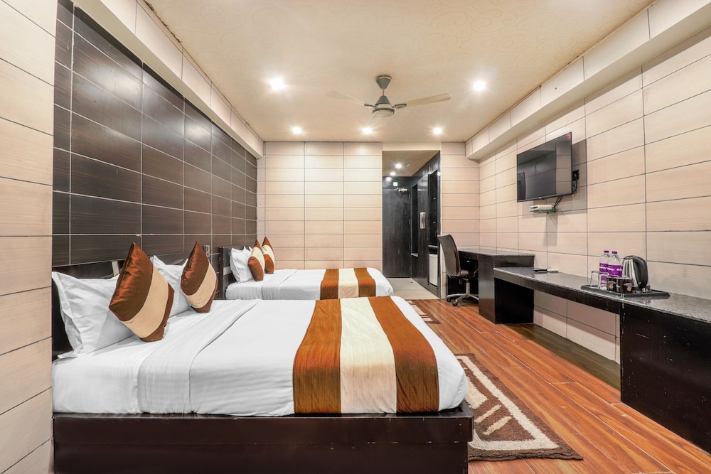 HOTEL GRAND SHIVA 11/50