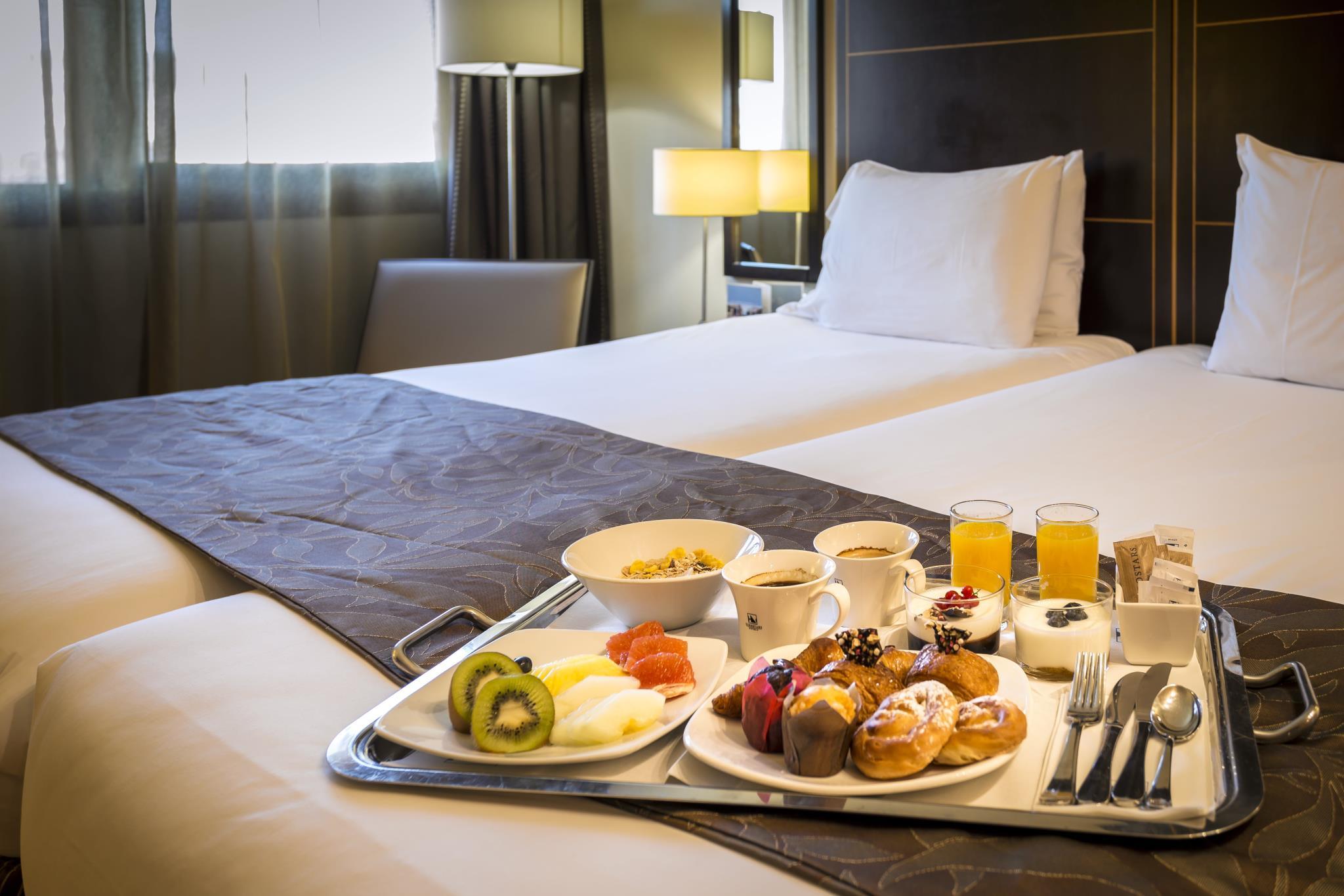 Deluxe, Double Bed