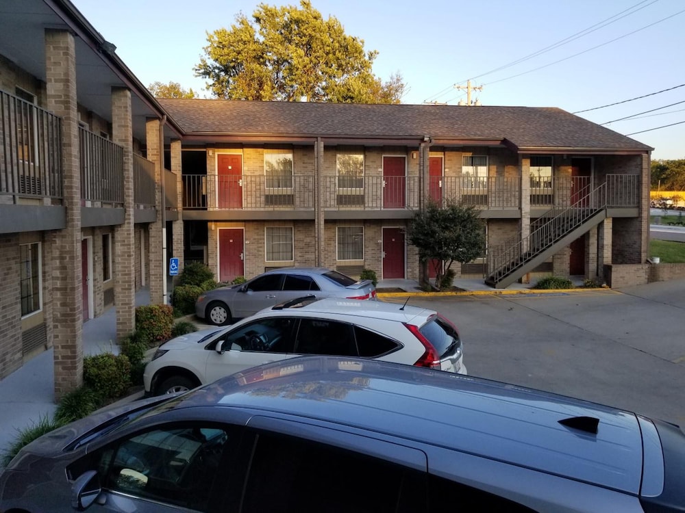 Motel6 Ada, OK in ADA - OK