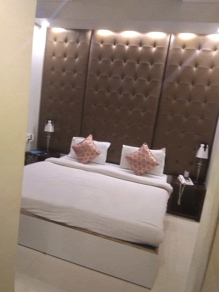 Hotel Rajshree 21/44