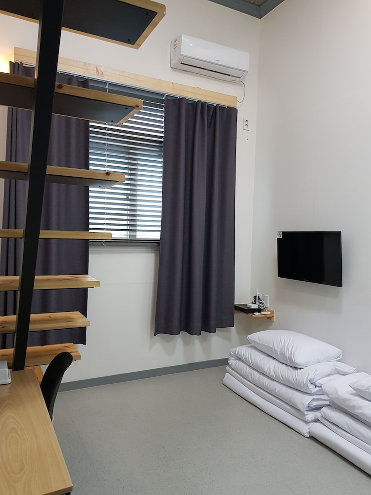 Hotel Maison De Geoje 8/36