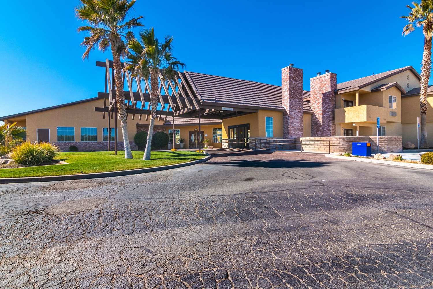 Comfort Inn and Suites Mojave CA 40/46
