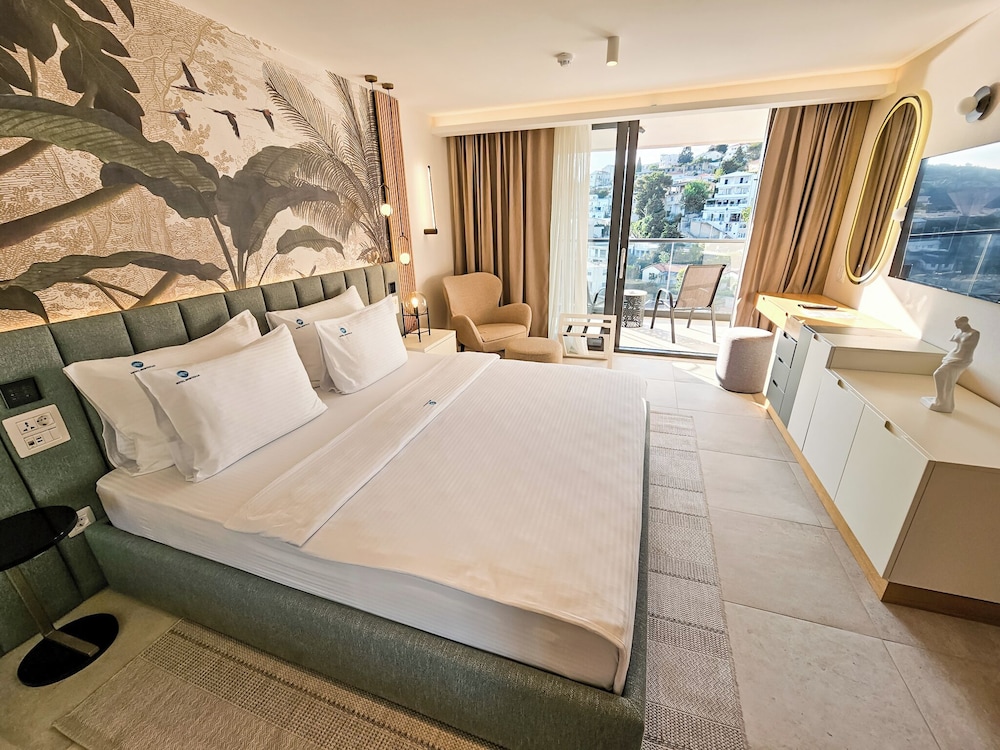 The New Mediteran Hotel Villa Edition 34/65