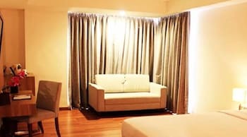 Arch Hotel 24/45