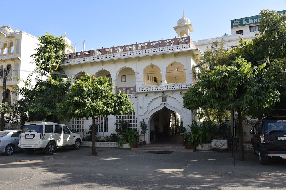 Khandwa Haveli 24/38