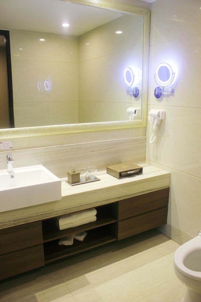 Belviu Hotel Bandung 55/56