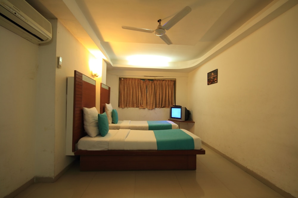 Capital O 891 Hotel Kadamb Inn 14/61