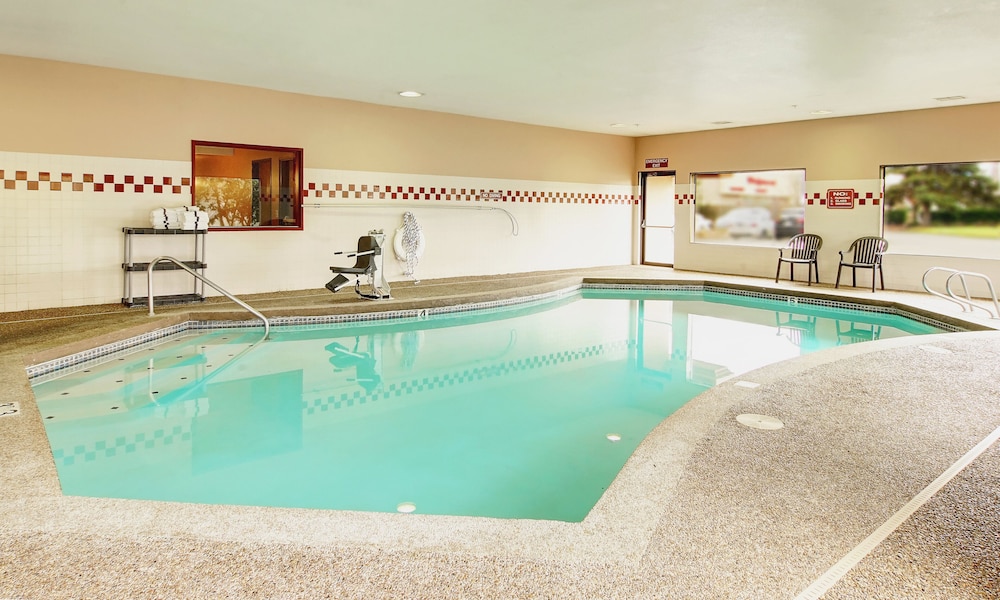 Phoenix Inn Suites South Salem 7/57