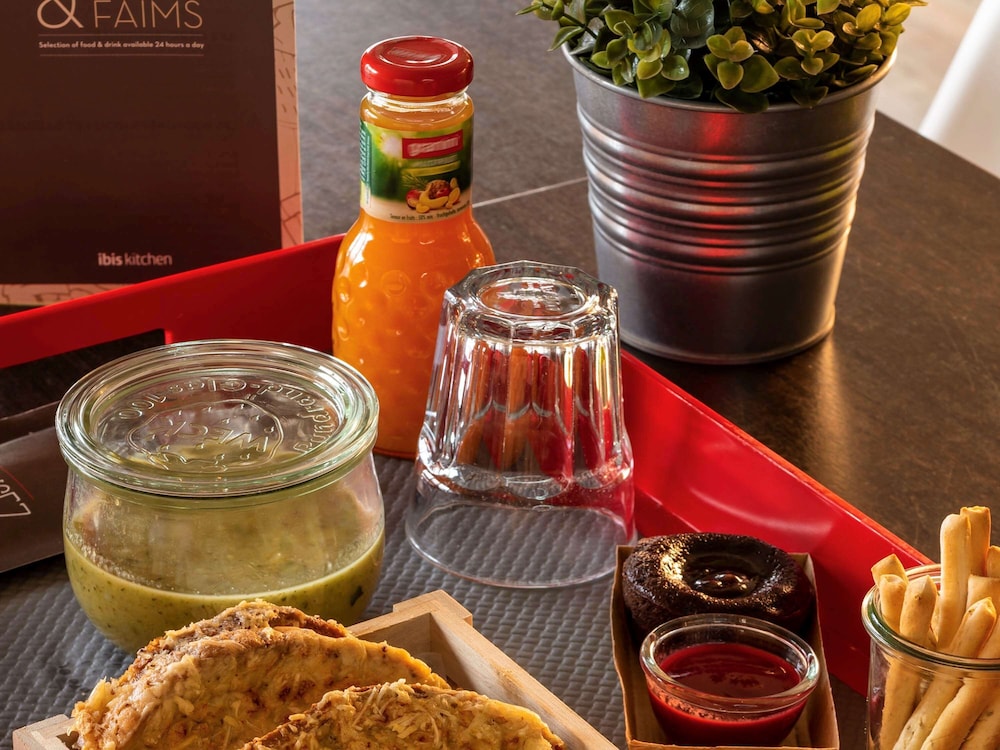 Ibis Cergy Pontoise Le Port 55/67