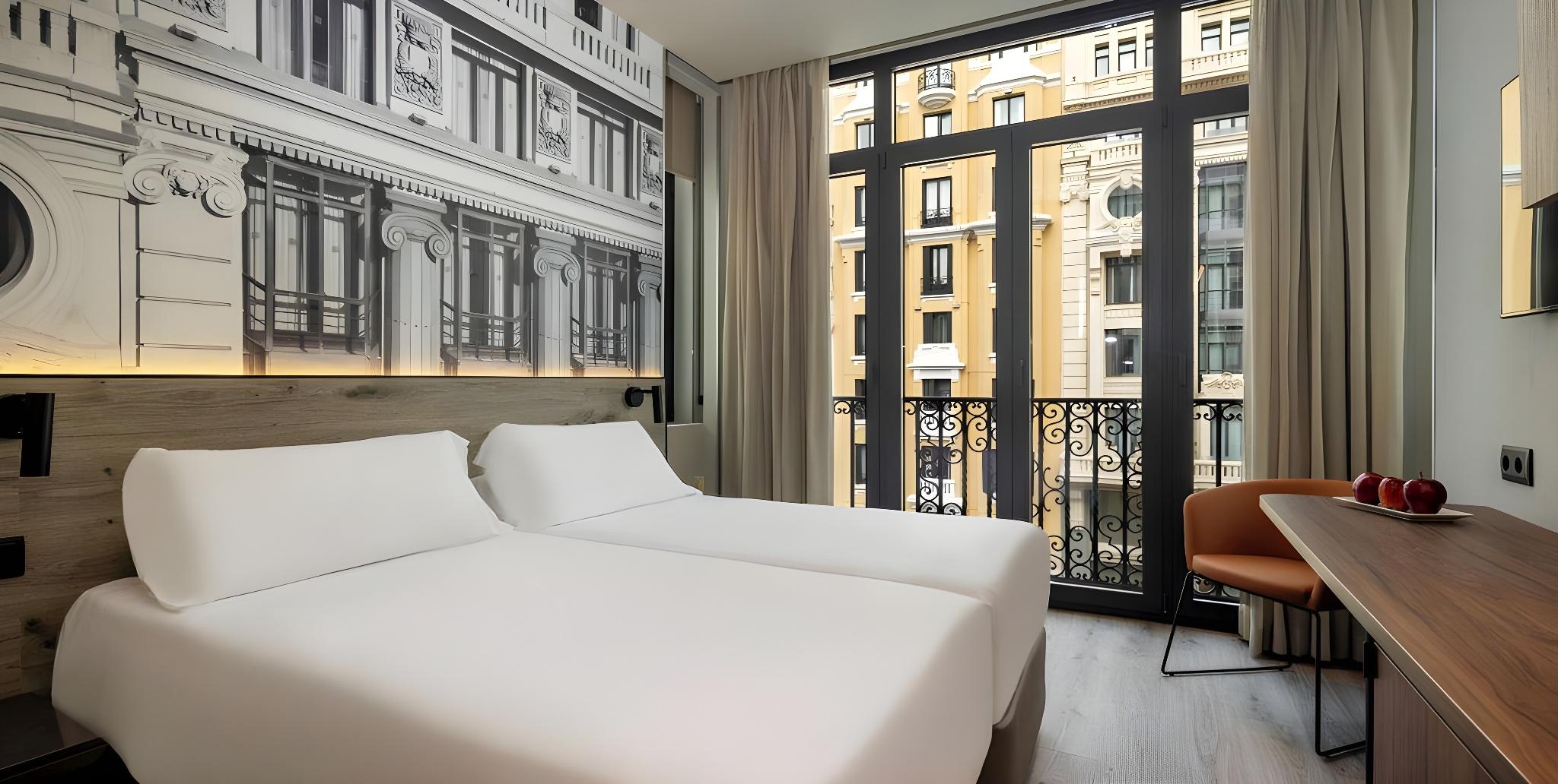 Room, Single, King Bed, Gran Via View, City View