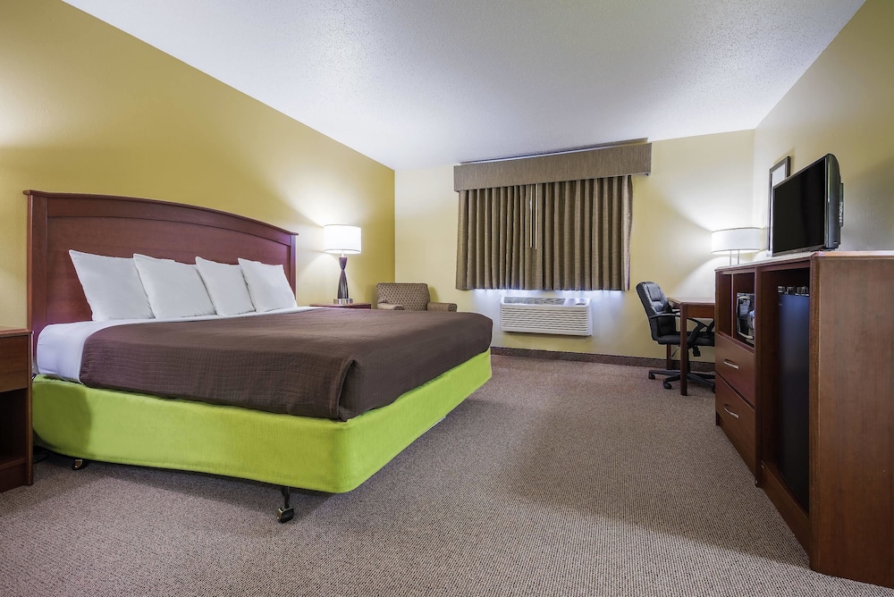 AmericInn by Wyndham Sioux Falls 18/38