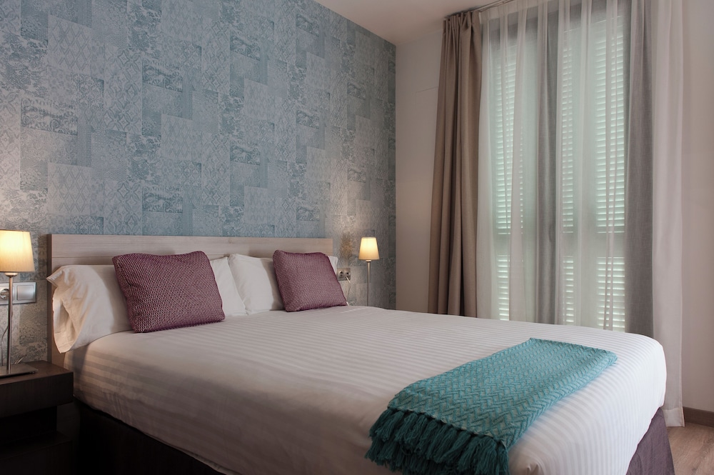 2 BEDROOMS, SUPERIOR, APARTMENT