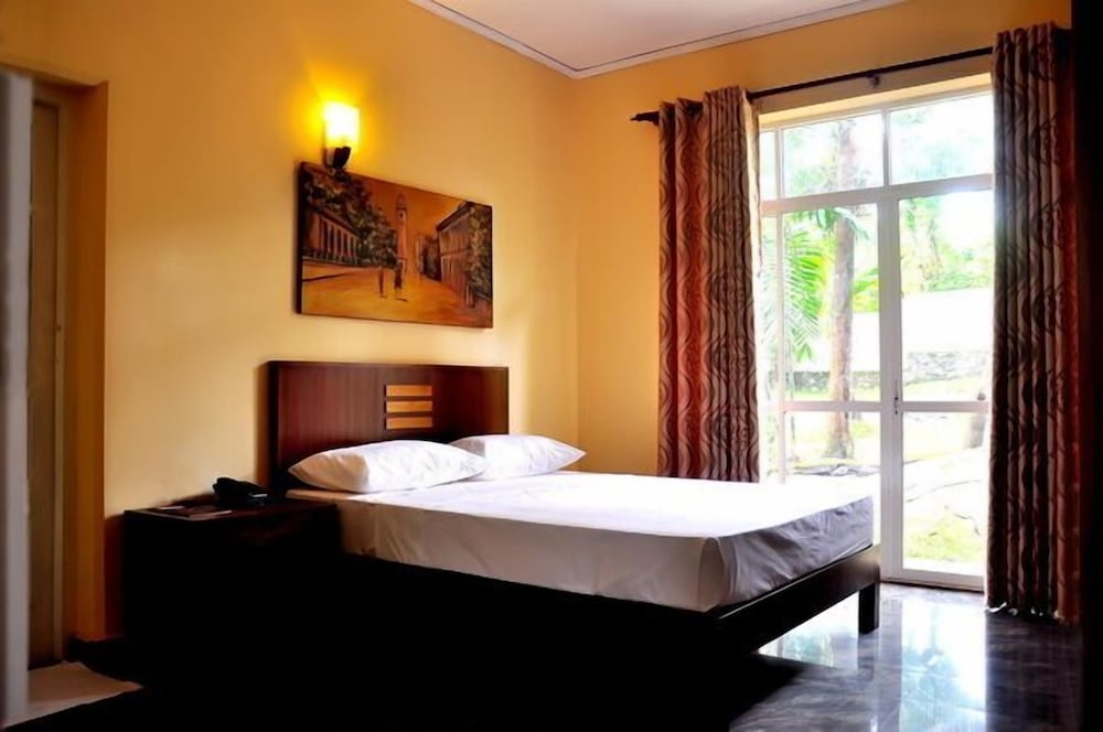 Grand 7 Hotel Thalawathugoda (ex Seven Eleven Hotel) 19/43