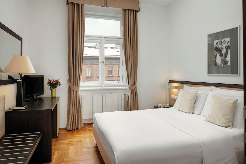 Hotel Praga 1 17/44