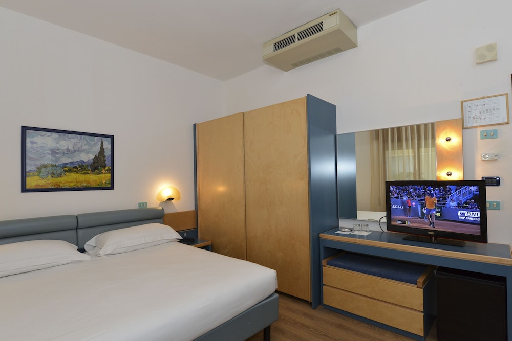 Excelsior Hotel 15/61