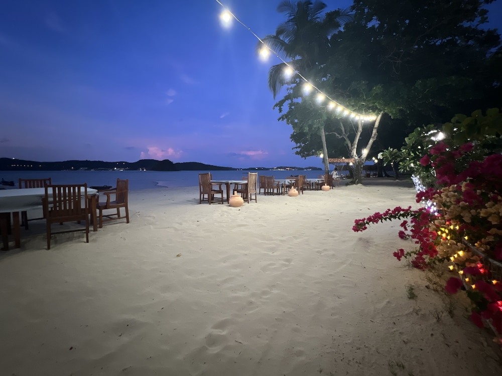 Cruiser Island Resort by Swiss-Belhotel 86/95