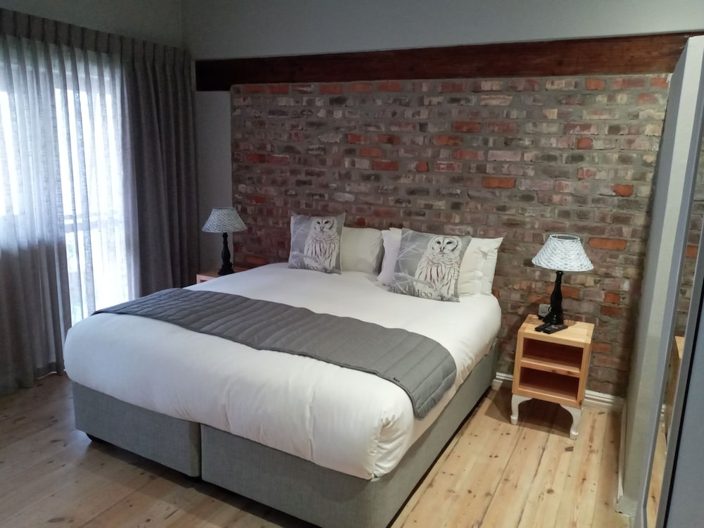HONEYMOON, DOUBLE BED