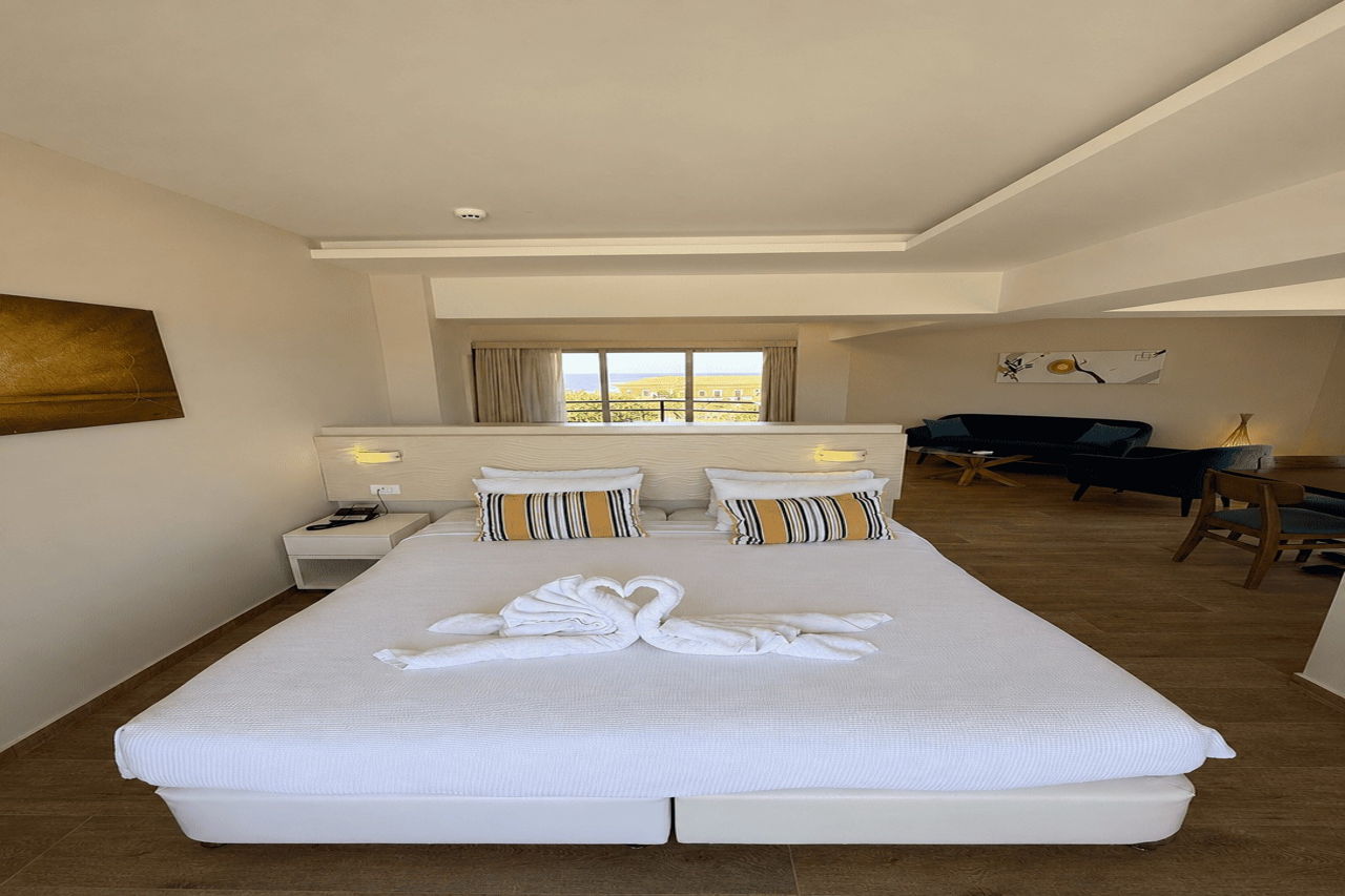 Sunny Days Hotel 24/30