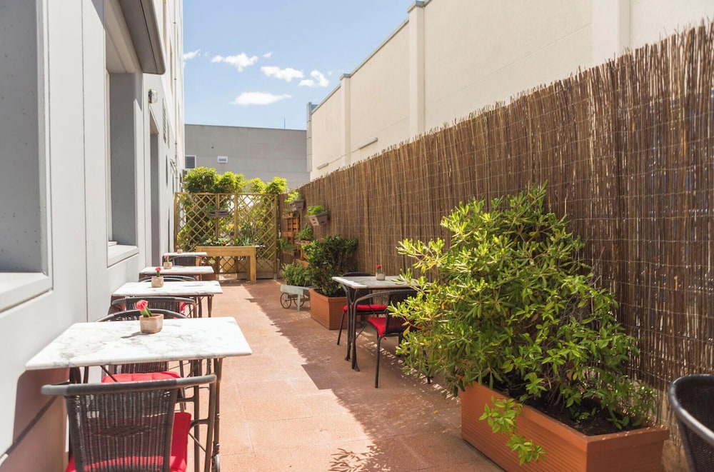 ibis Barcelona Castelldefels 71/79