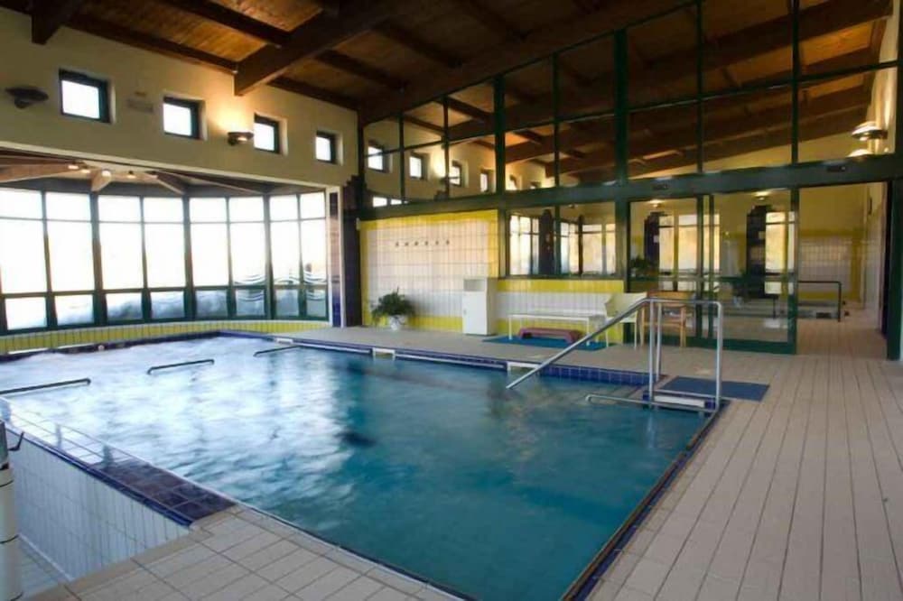 swimming pool spa