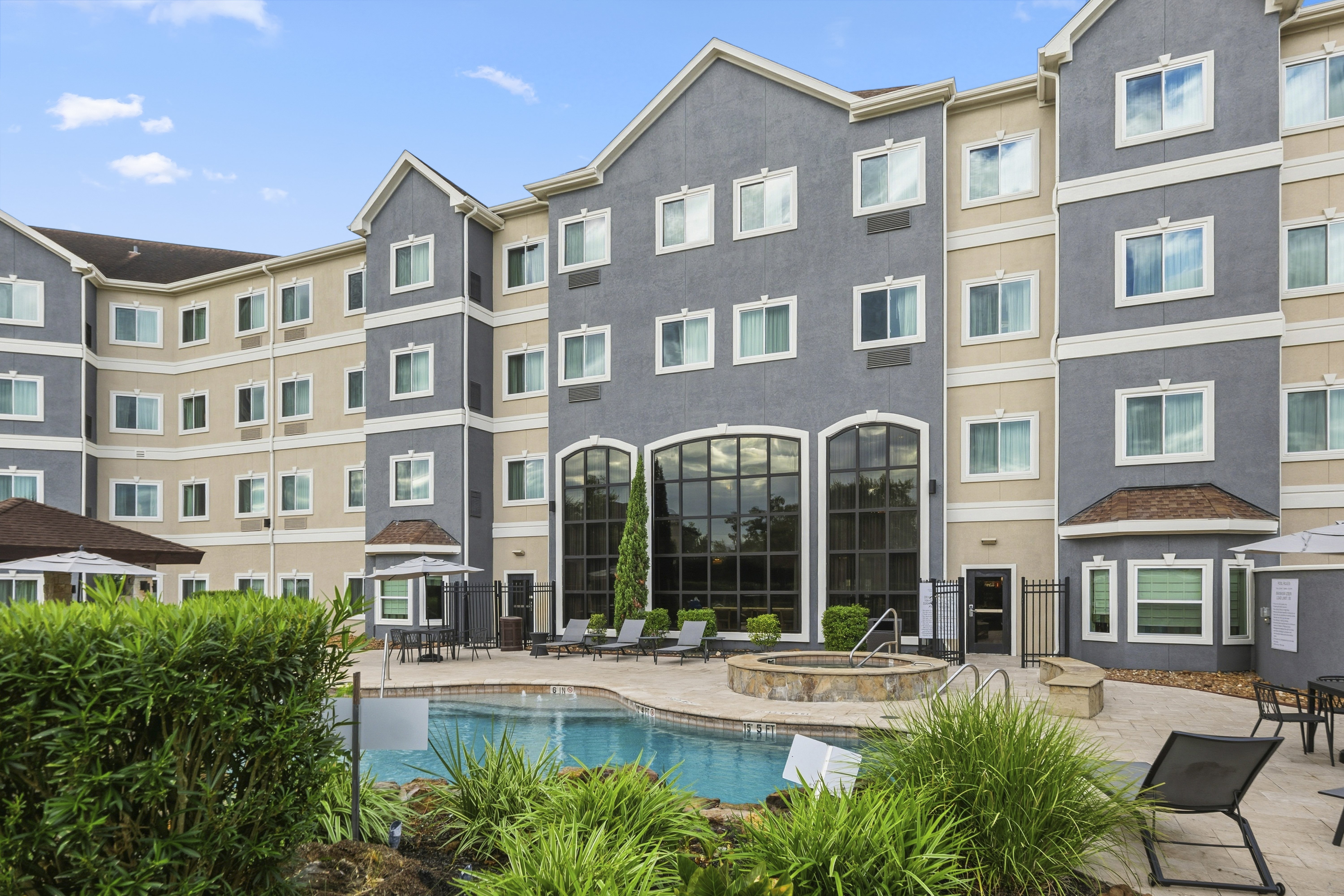 Staybridge Suites Houston-Nasa/Clear Lake 6/80