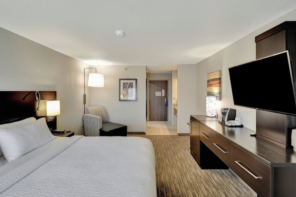 Holiday Inn Express Hotel Suites Beatrice 22/76
