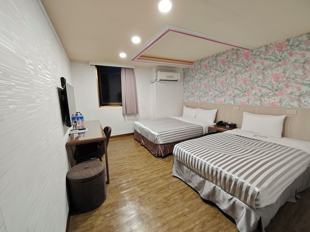 XIMEN HOTEL 38/70