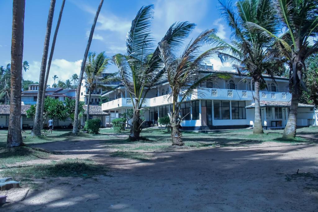 Giragala Village Hotel 11/11