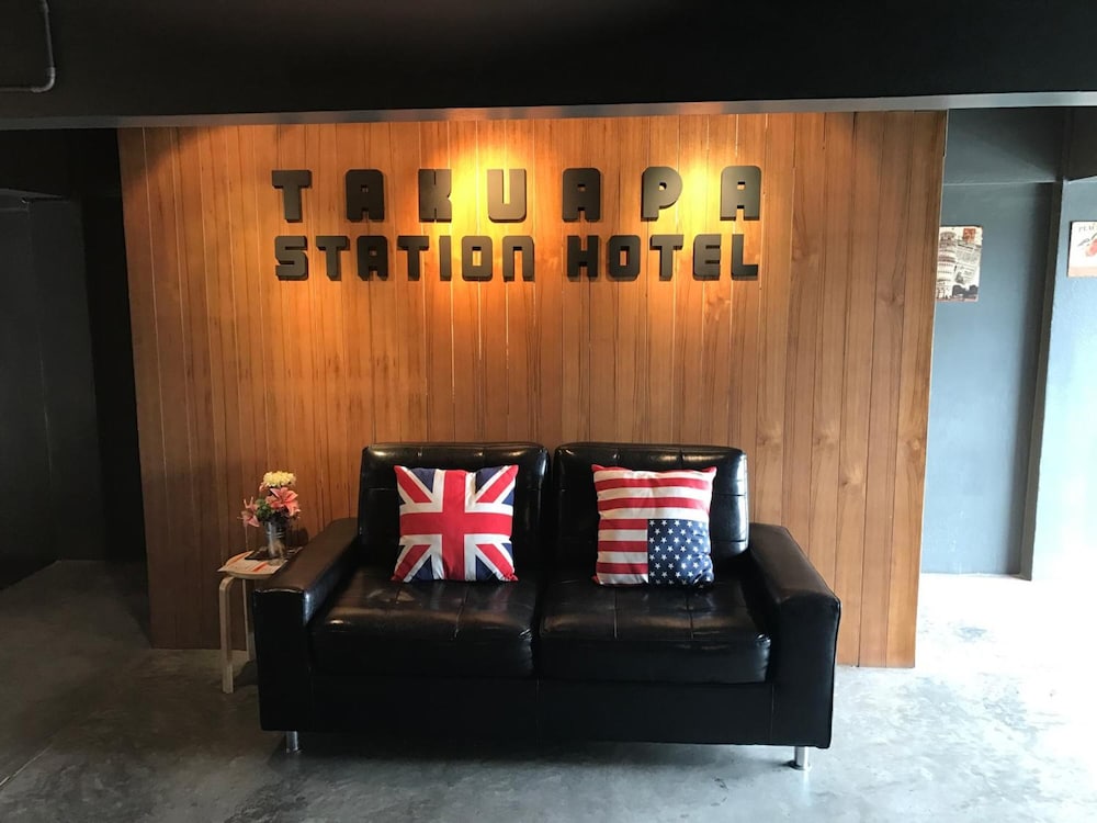 Takuapa Station Hotel photo5