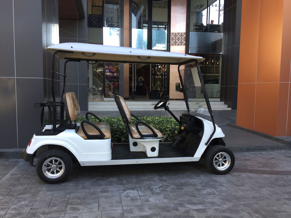 The Astra Luxury Suit condo 42/50