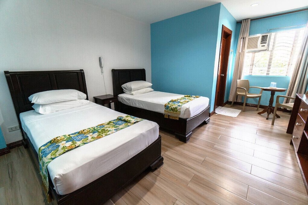One Averee Bay Hotel 22/59