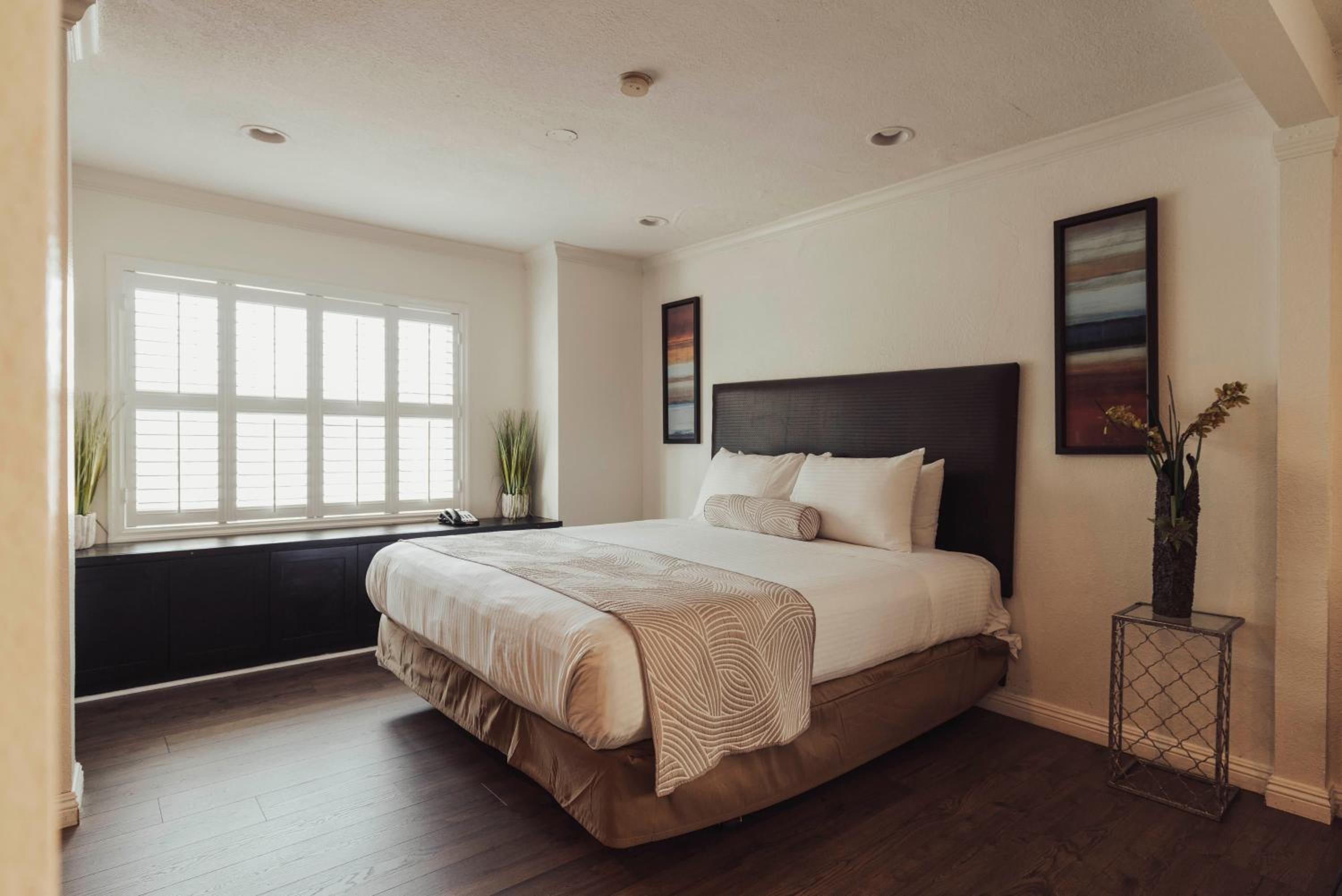 Family Suite, Dixie, 2 Bathrooms، The Dixie Hollywood 7/10