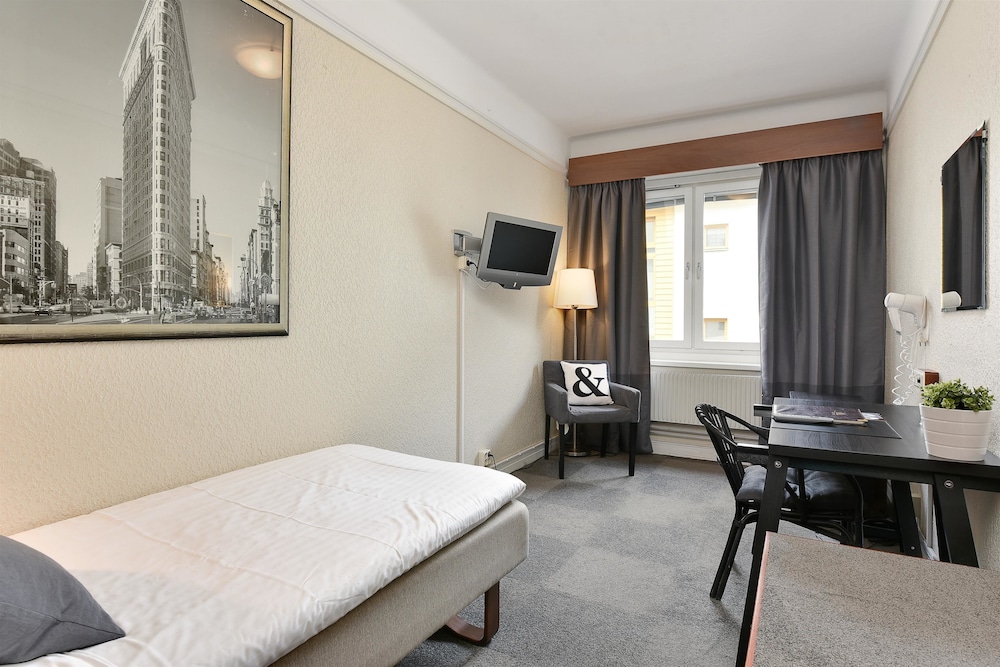 Centric Hotel 32/66