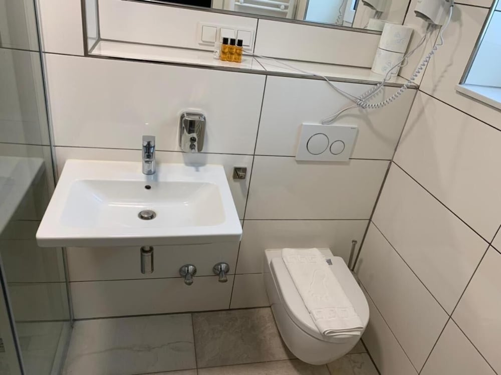 Hotel Isha 25/27