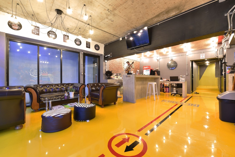 248 Street Hostel 40/50
