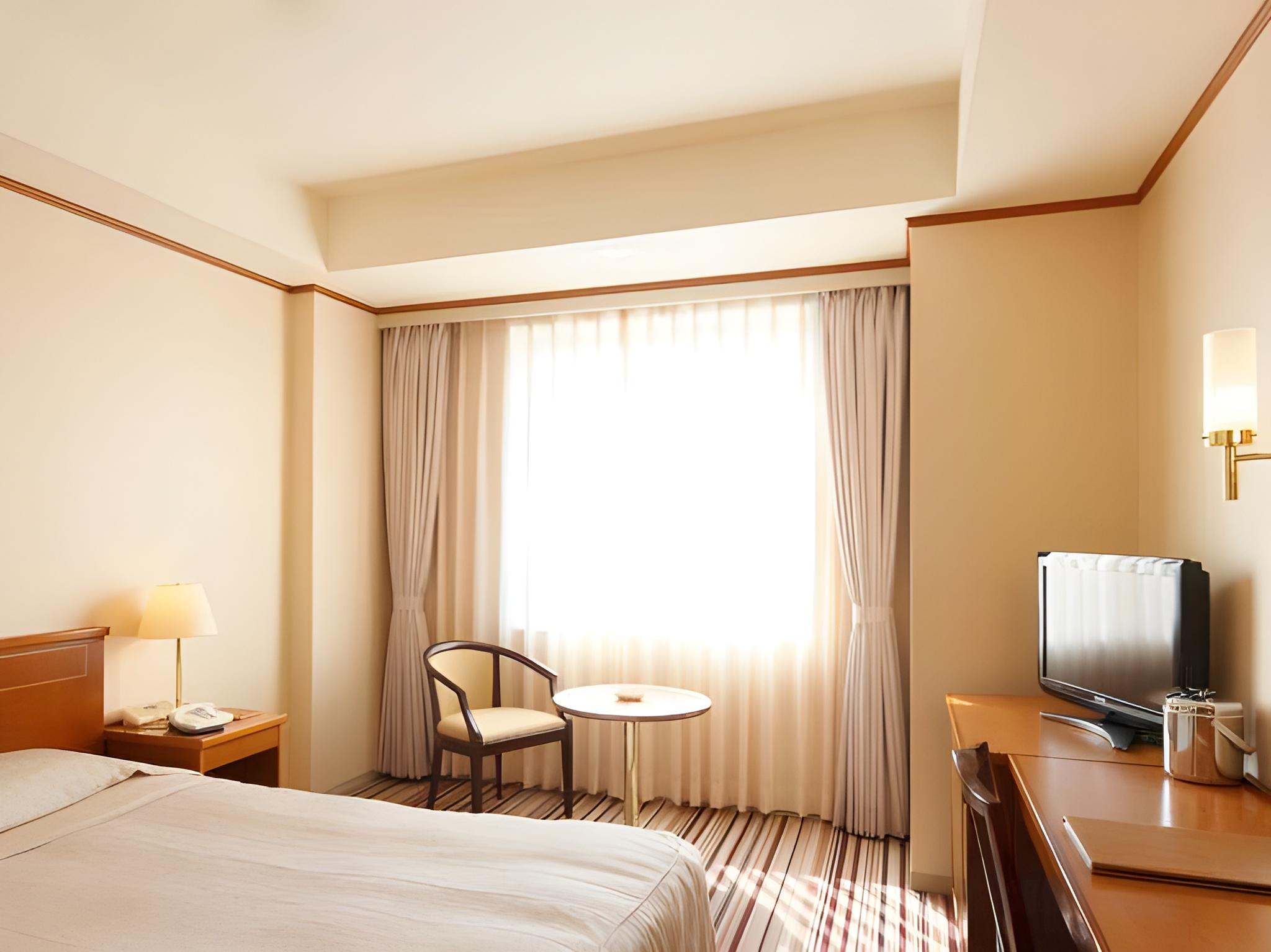 Semi Room, Semi Double Bed
