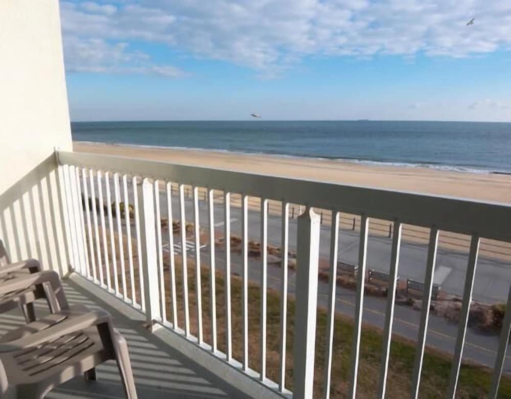 The Oceanfront Inn 5/42