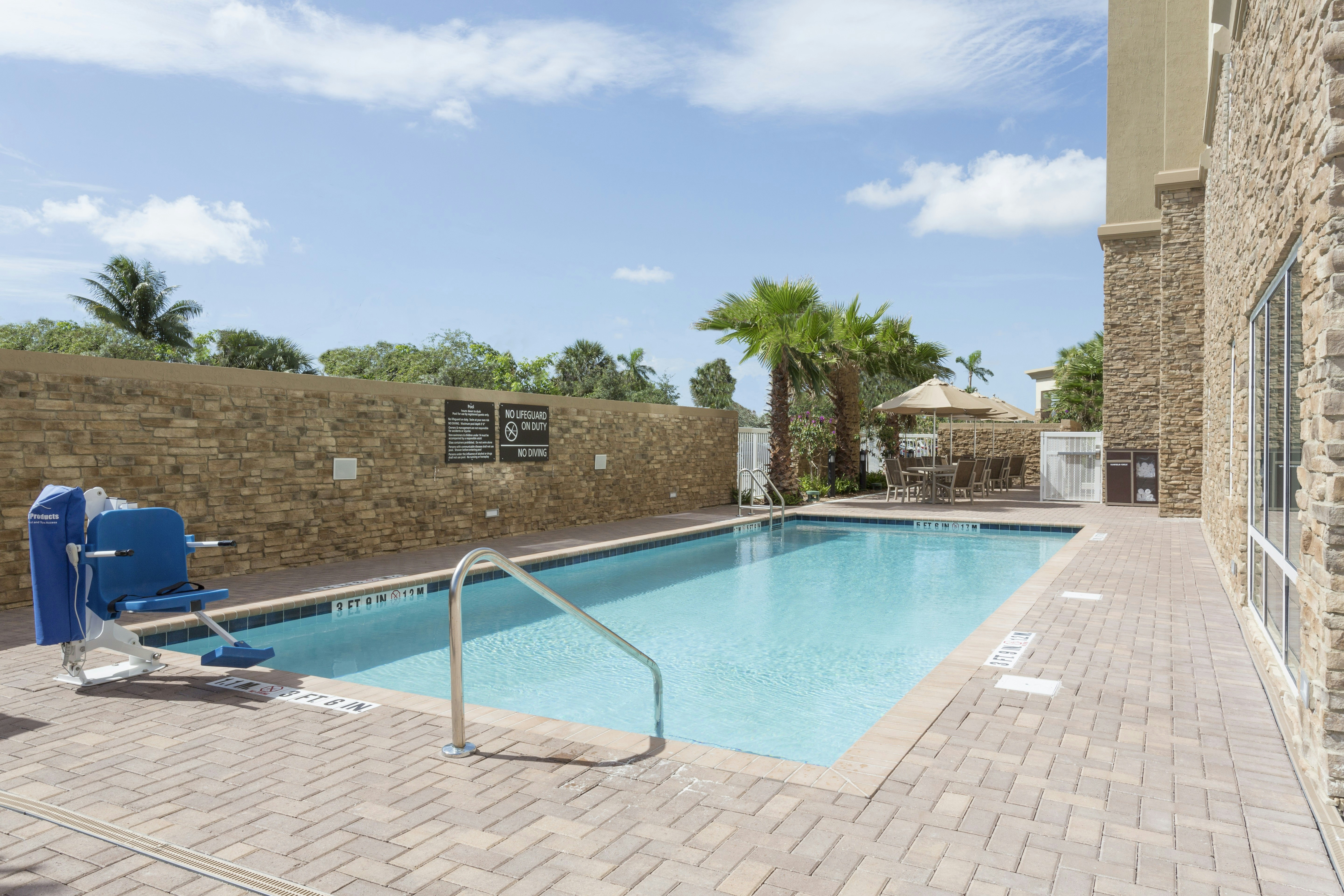 Hampton Inn Ft Lauderdale Pompano Beach 22/40