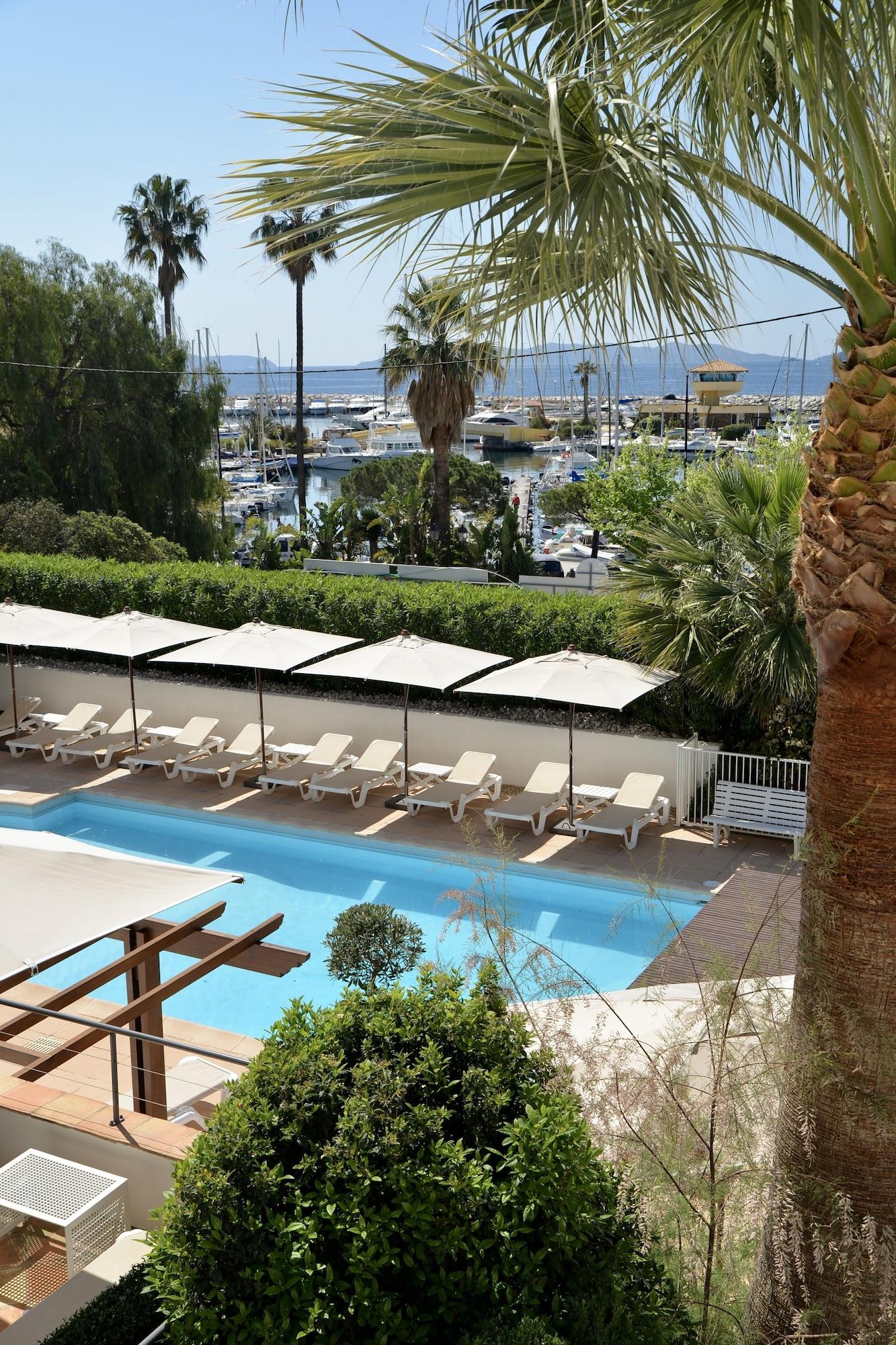 Auberge De La Calanque 15/50