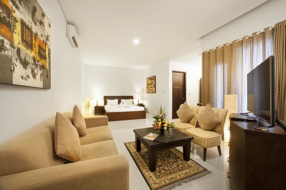 The Radiant Hotel Spa 33/50