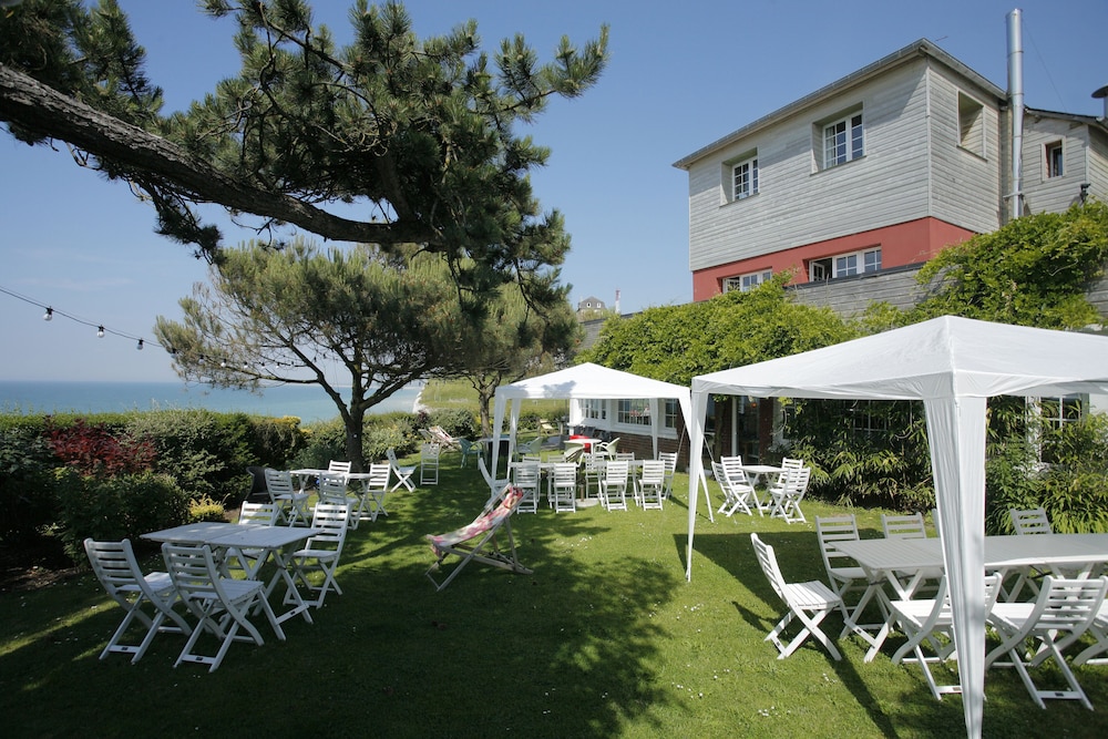 Hotel The Originals Le Cise 69/74